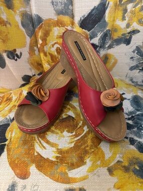 NEW! Good Choice Sydney Platform Wedge Sandals in Red Size 8